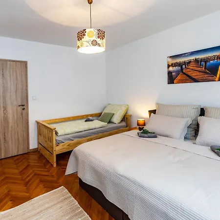 Domcek Pod Kalvariou